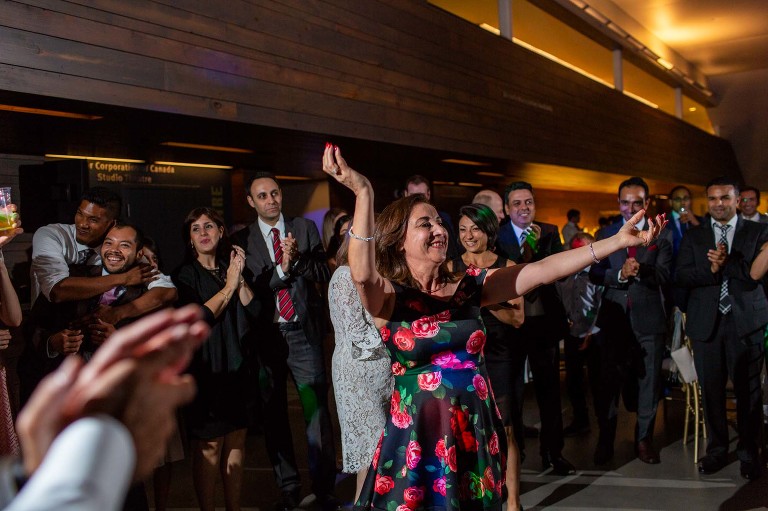Isabel_Bader_Centre_Wedding_ygk_kingston_queens_university_candid_documentary_photojournalism_RobWhelanPhoto-1-2