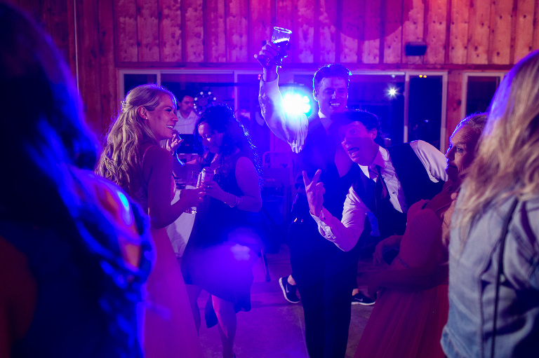 Saunders_Farm_Wedding_country_fun_outdoor_candid_photojournalism_rob_whelan-1