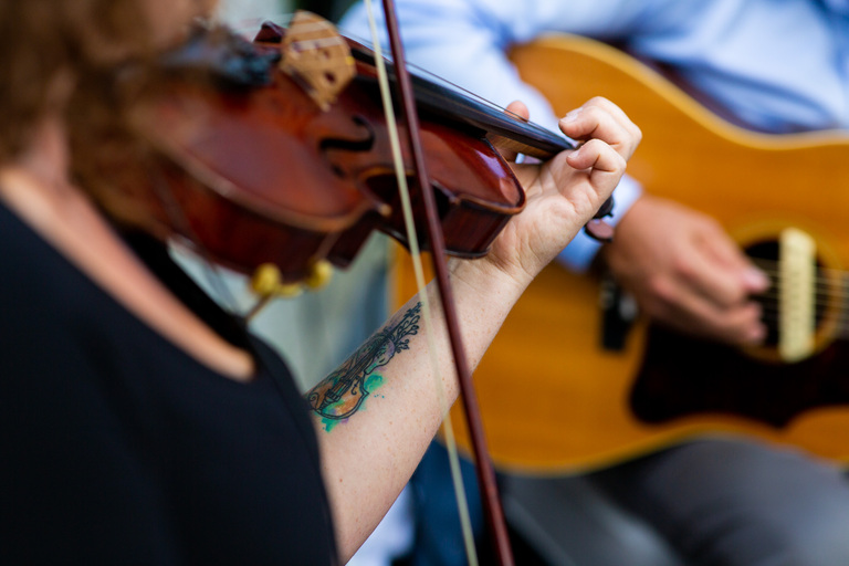 Frontenac-club-wedding-ygk-candid-photojournalism-kingston-photographer-rob-whelan-covid-intimate-outdoor-1