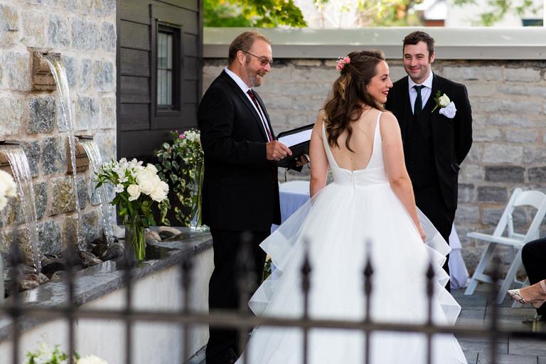 Frontenac-club-wedding-ygk-candid-photojournalism-kingston-photographer-rob-whelan-covid-intimate-outdoor-1