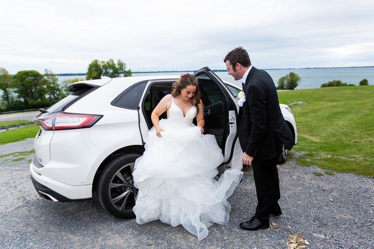 Frontenac-club-wedding-ygk-candid-photojournalism-kingston-photographer-rob-whelan-covid-intimate-outdoor-1