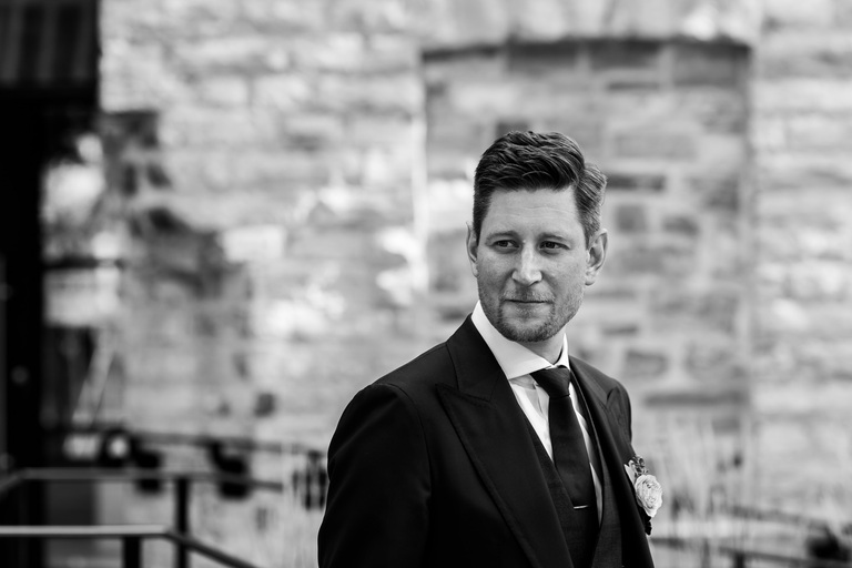 Frontenac-Inn-Wedding-intimate-covid-small-rooftop-queens-university-candid-rob-whelan-photo-ygk-kingston-photographer-1