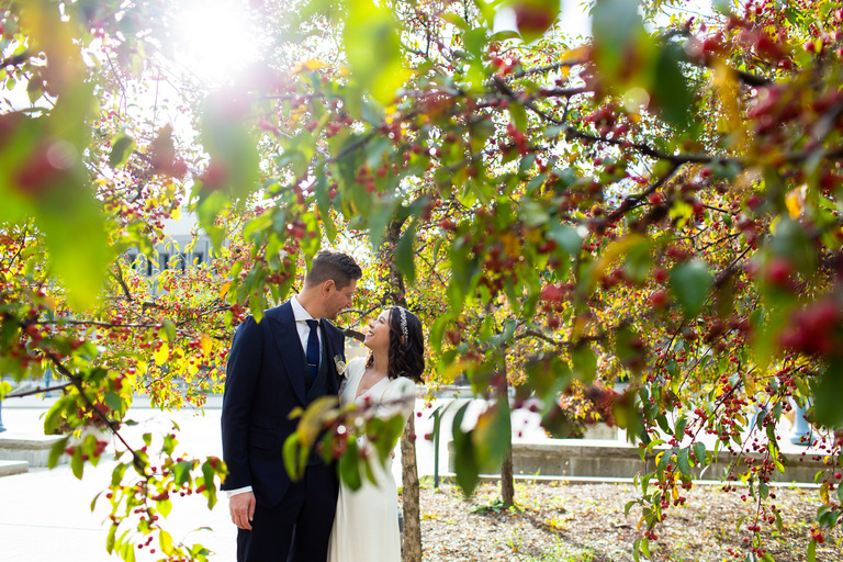 Frontenac-Inn-Wedding-intimate-covid-small-rooftop-queens-university-candid-rob-whelan-photo-ygk-kingston-photographer-1