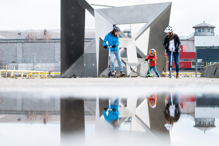 active-family-session-maternity-scooter-fun-moms-kingston-ygk-wedding-photographer-rob-whelan-1