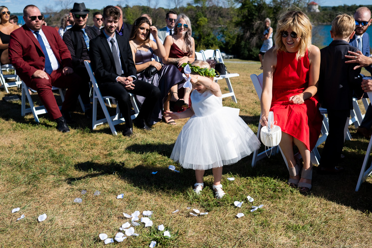 fort-henry-wedding-ygk-candid-photojournalism-fun-raw-unscripted-photos-rob-whelan-photography-1-2