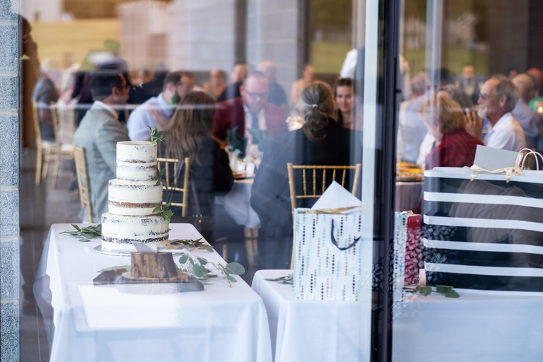 fort-henry-wedding-ygk-candid-photojournalism-fun-raw-unscripted-photos-rob-whelan-photography-1-2