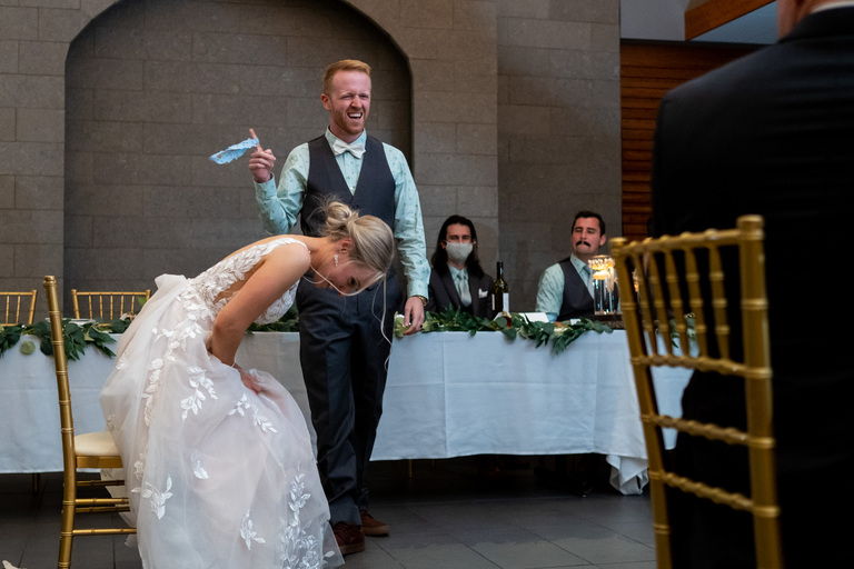 fort-henry-wedding-ygk-candid-photojournalism-fun-raw-unscripted-photos-rob-whelan-photography-1-2