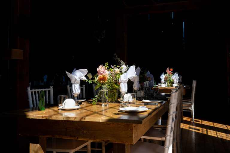 the-eddie-wedding-pec-vintage-vibes-sunset-the-county-candid-ygk-rob-whelan-photo-3