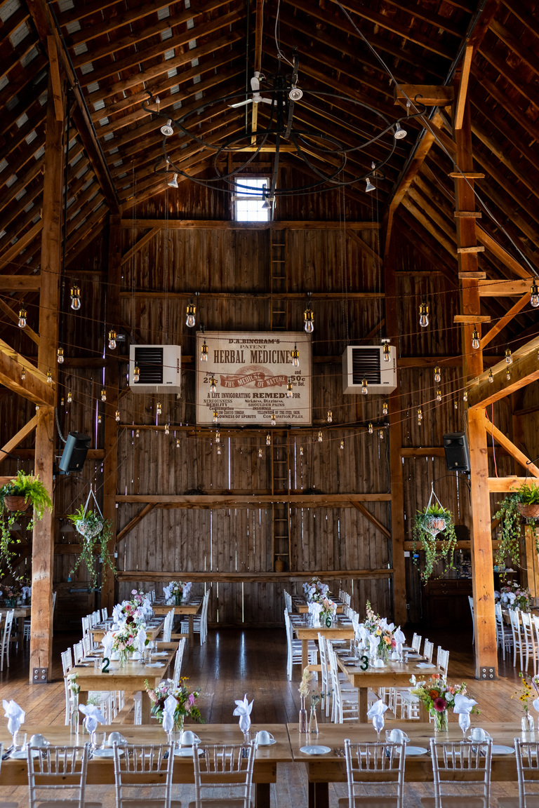 the-eddie-wedding-pec-vintage-vibes-sunset-the-county-candid-ygk-rob-whelan-photo-3