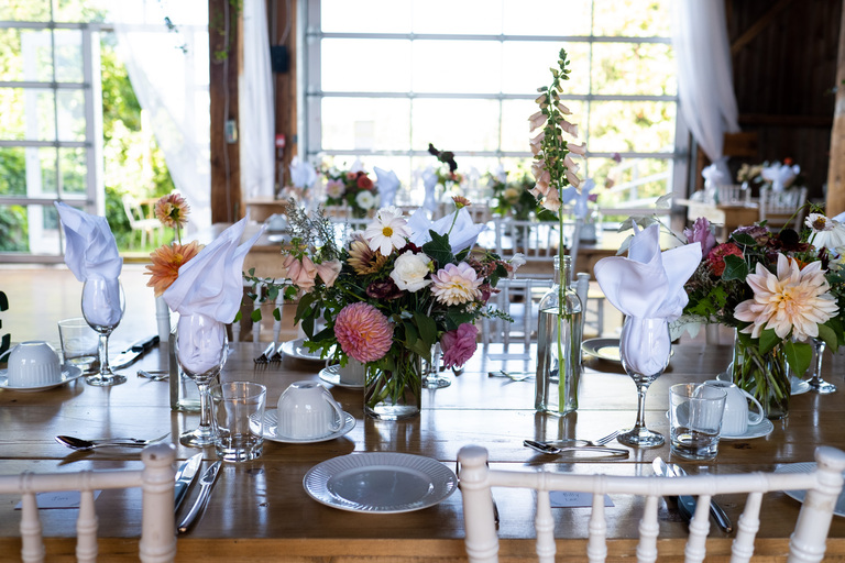 the-eddie-wedding-pec-vintage-vibes-sunset-the-county-candid-ygk-rob-whelan-photo-3