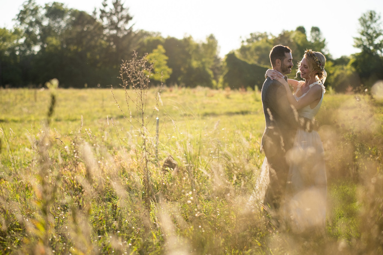 the-eddie-wedding-pec-vintage-vibes-sunset-the-county-candid-ygk-rob-whelan-photo-3