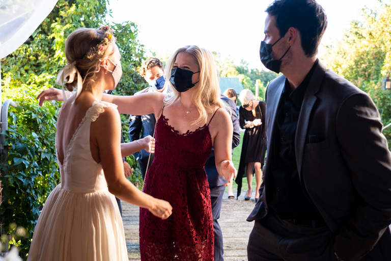 the-eddie-wedding-pec-vintage-vibes-sunset-the-county-candid-ygk-rob-whelan-photo-3