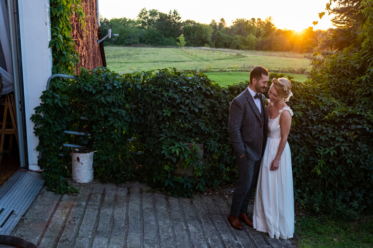 the-eddie-wedding-pec-vintage-vibes-sunset-the-county-candid-ygk-rob-whelan-photo-3
