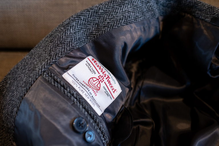 the-eddie-wedding-pec-vintage-vibes-sunset-the-county-candid-ygk-rob-whelan-photo-3