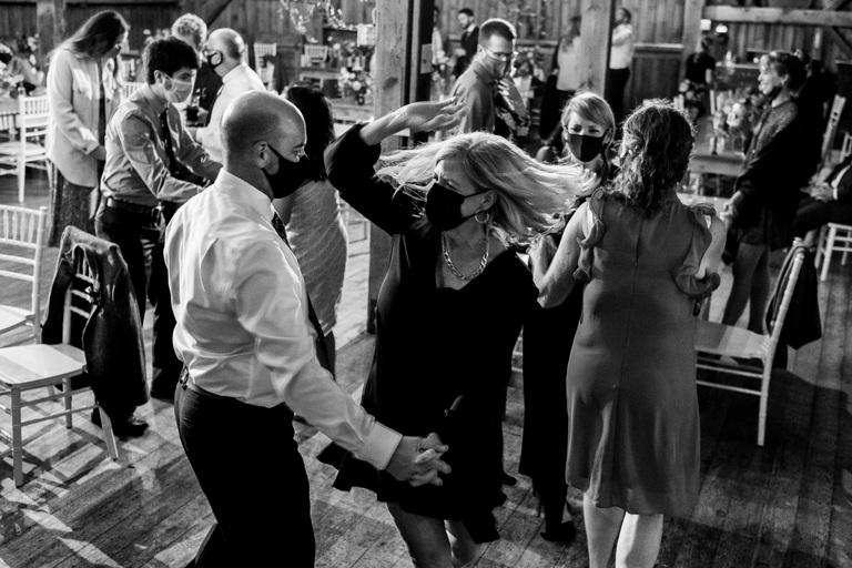 the-eddie-wedding-pec-vintage-vibes-sunset-the-county-candid-ygk-rob-whelan-photo-3