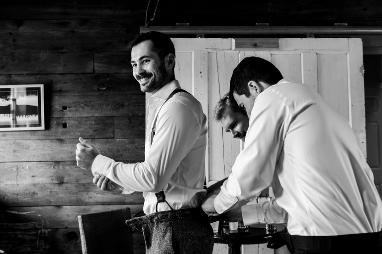 the-eddie-wedding-pec-vintage-vibes-sunset-the-county-candid-ygk-rob-whelan-photo-3