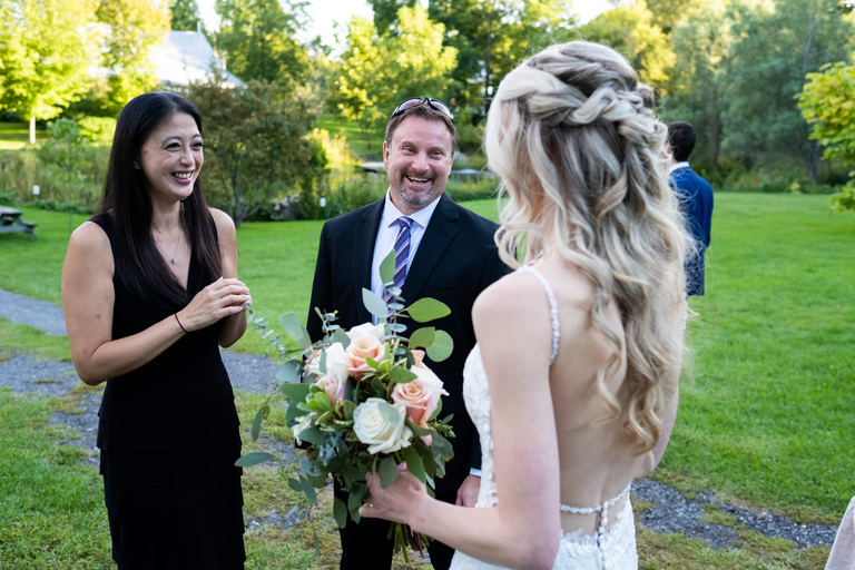 Rockport-Barn-Wedding-ygk-beautiful-rustic-venue-kingston-candid-photographer-rob-whelan-photo-1