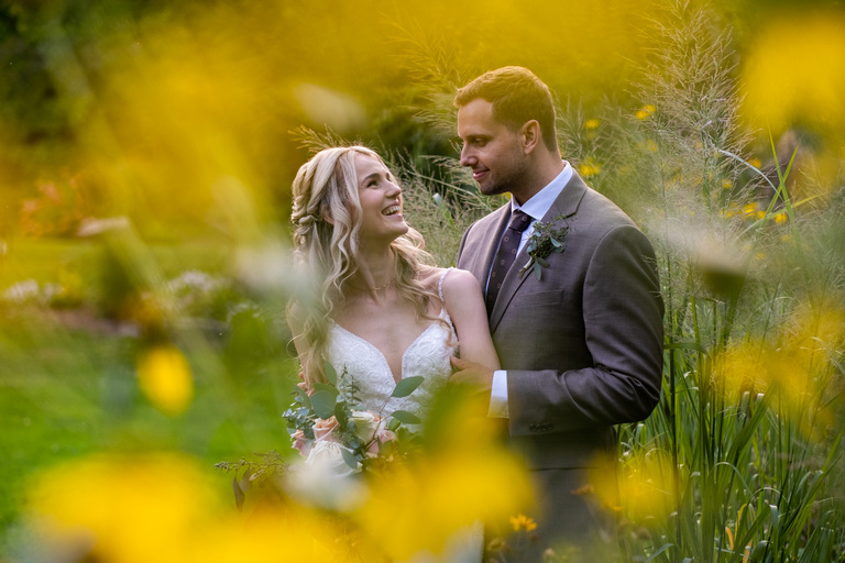 Rockport-Barn-Wedding-ygk-beautiful-rustic-venue-kingston-candid-photographer-rob-whelan-photo-1