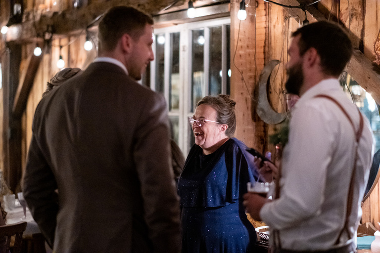 Rockport-Barn-Wedding-ygk-beautiful-rustic-venue-kingston-candid-photographer-rob-whelan-photo-1