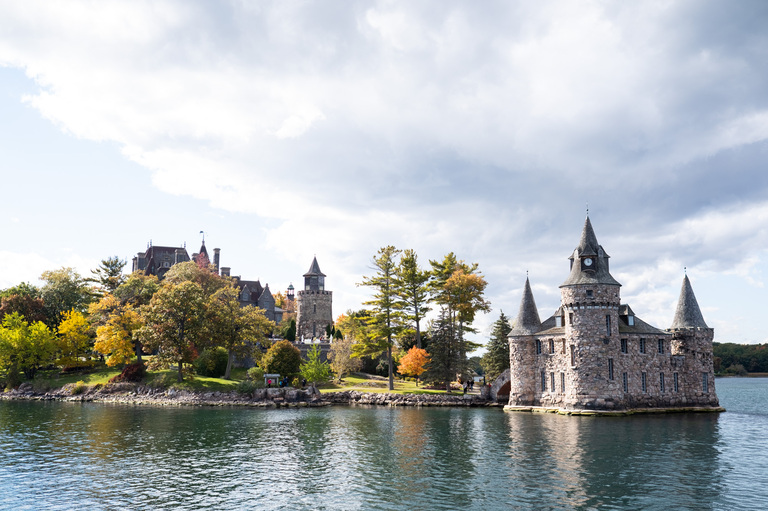 boldt-castle-wedding-bonnie-castle-candid-photojournalism-photography-rob-whelan-ygk-kingston-1