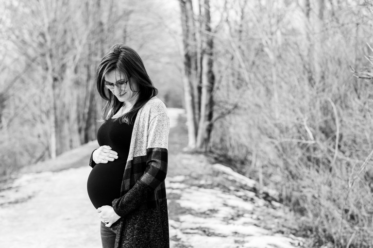 maternity-ygk-couple-cozy-pug-kingston-photographer-rob-whelan-1