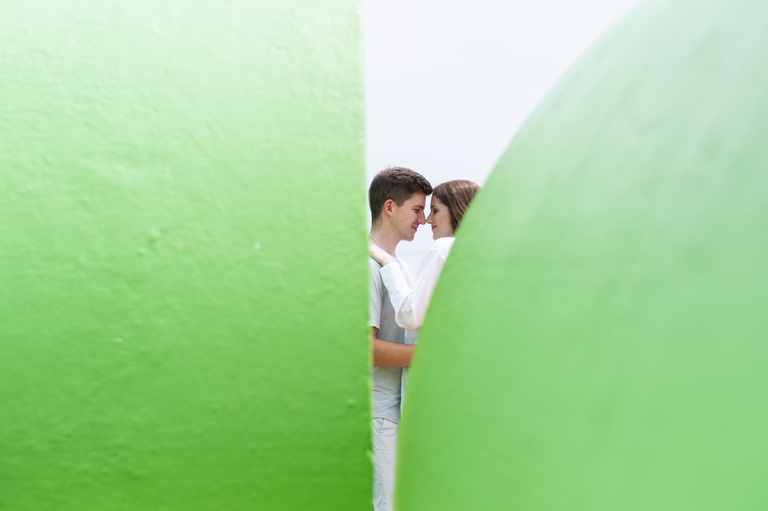 Queen's-University-Campus-Engagement-photos-rob-whelan-photo-ygk-candid-kingston-photographer-1