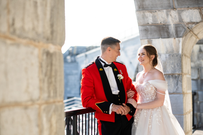 city-hall-wedding-ygk-portrait-session-fort-henry-rob-whelan-photo-kingston-candid-portraits-1